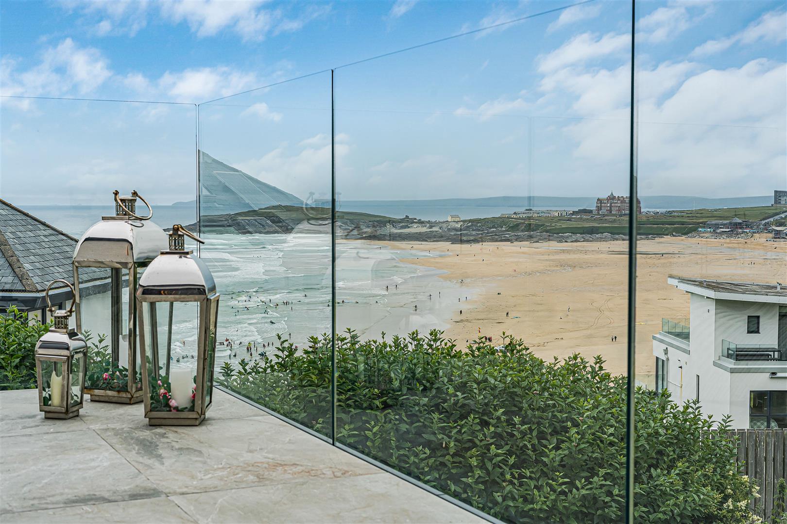 Fistral Crescent, Newquay photo - 2